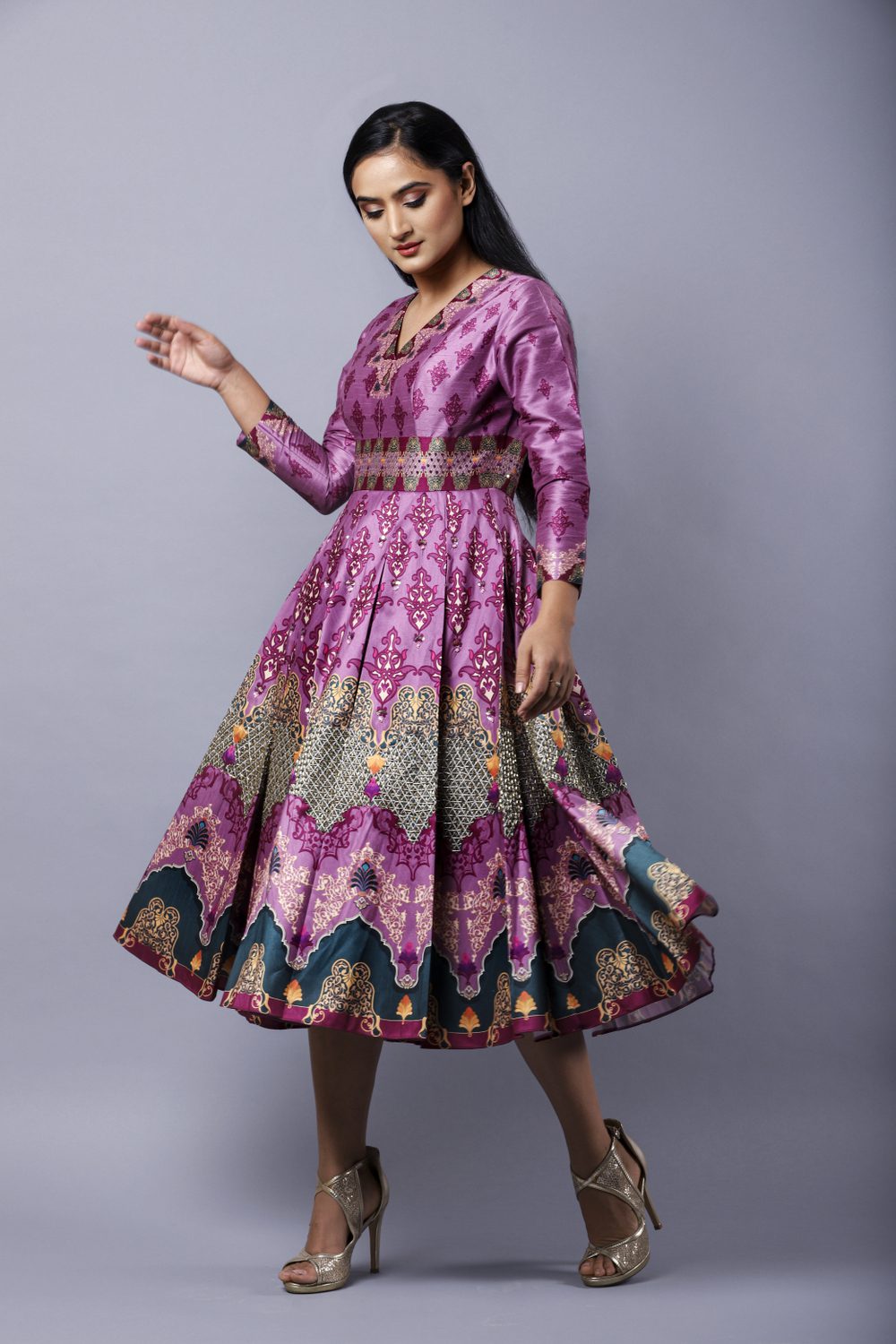 Buy Turkish Dresses Online In India - Canada - USA at Folklore Collection | BuyTurkish Dresses in Toronto | Shop Turkish Dresses in New Jersey at Folklore