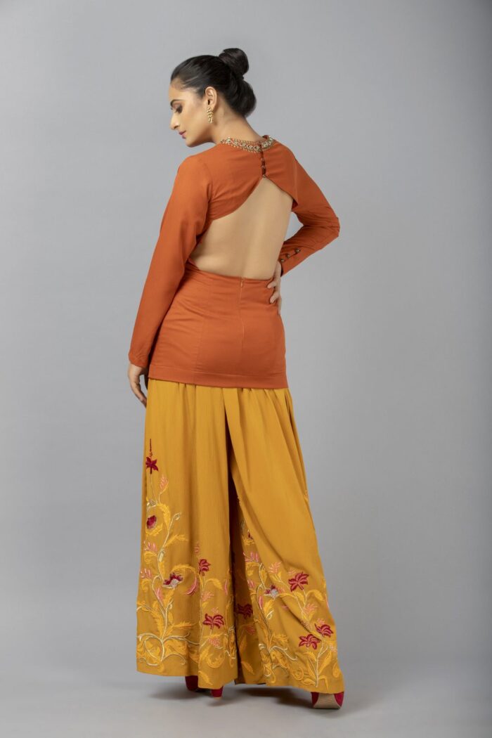 Buy Turkish flare pants with kundan backless top in Delhi - Toronto - New Jersey At Folklore Collections | Turkish Flare pants at Folklore Colections
