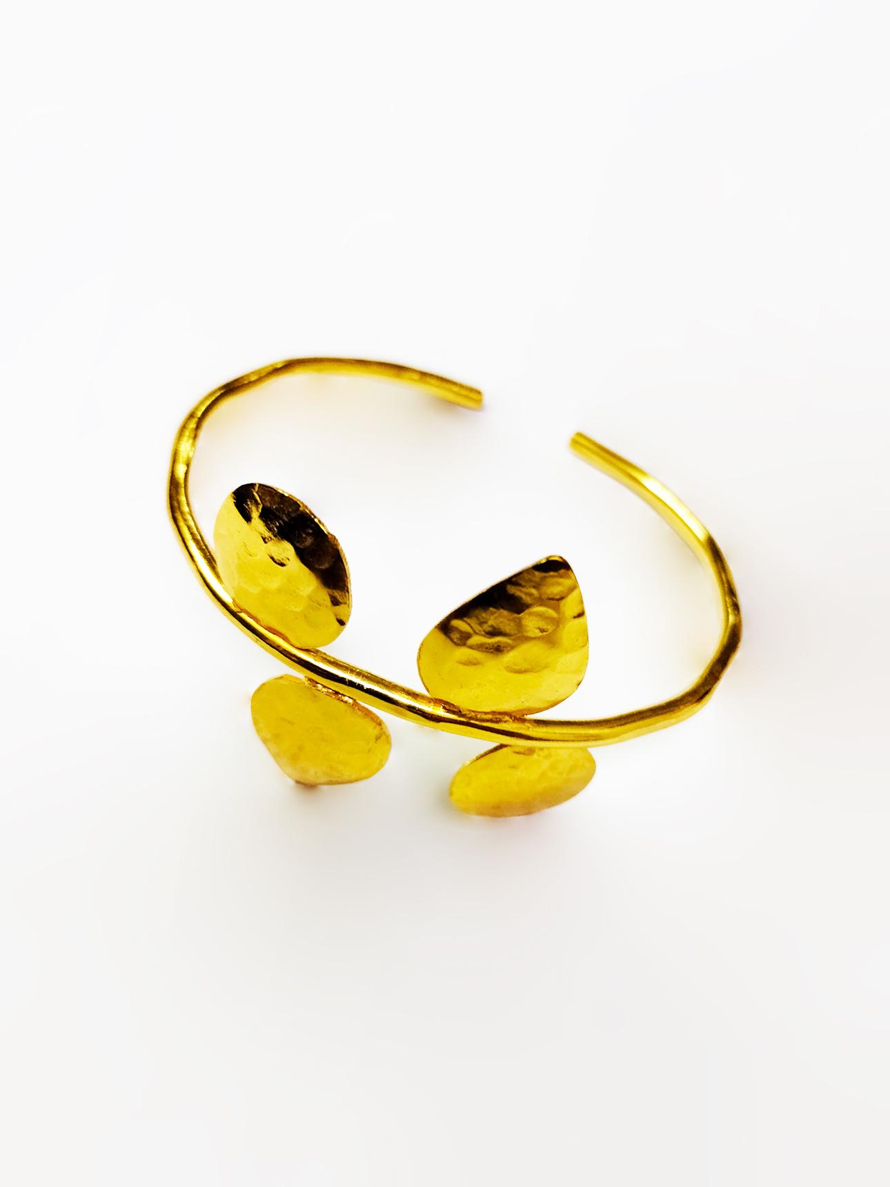 Bracelet Golden Leaf Design Bracelet