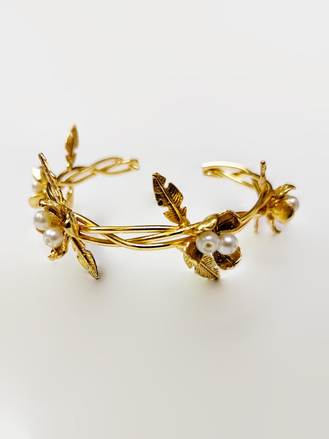 Gold and Pearl Wreath Bracelet