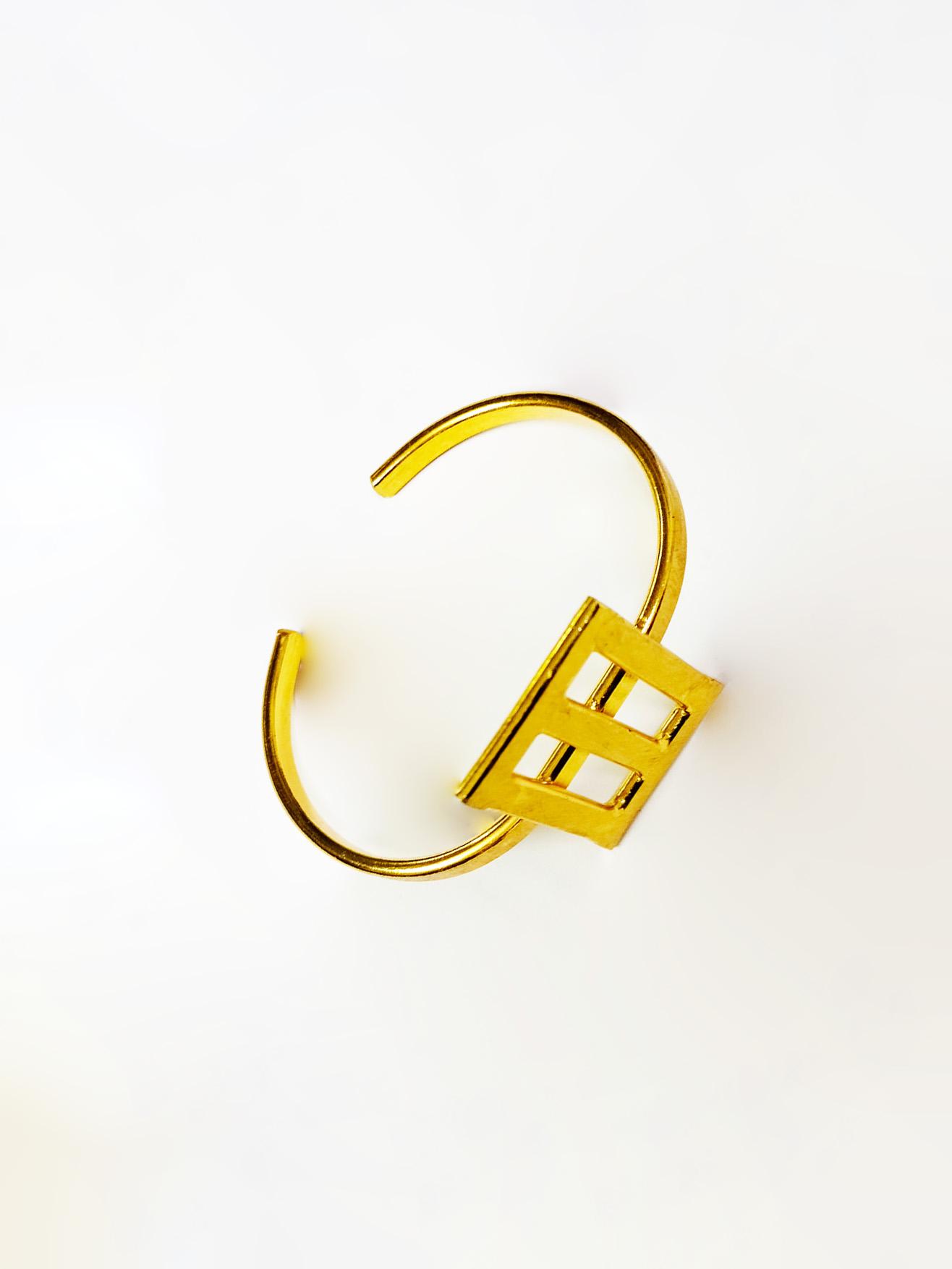 Bracelet 3 Gold Bangles Square Design Bracelet