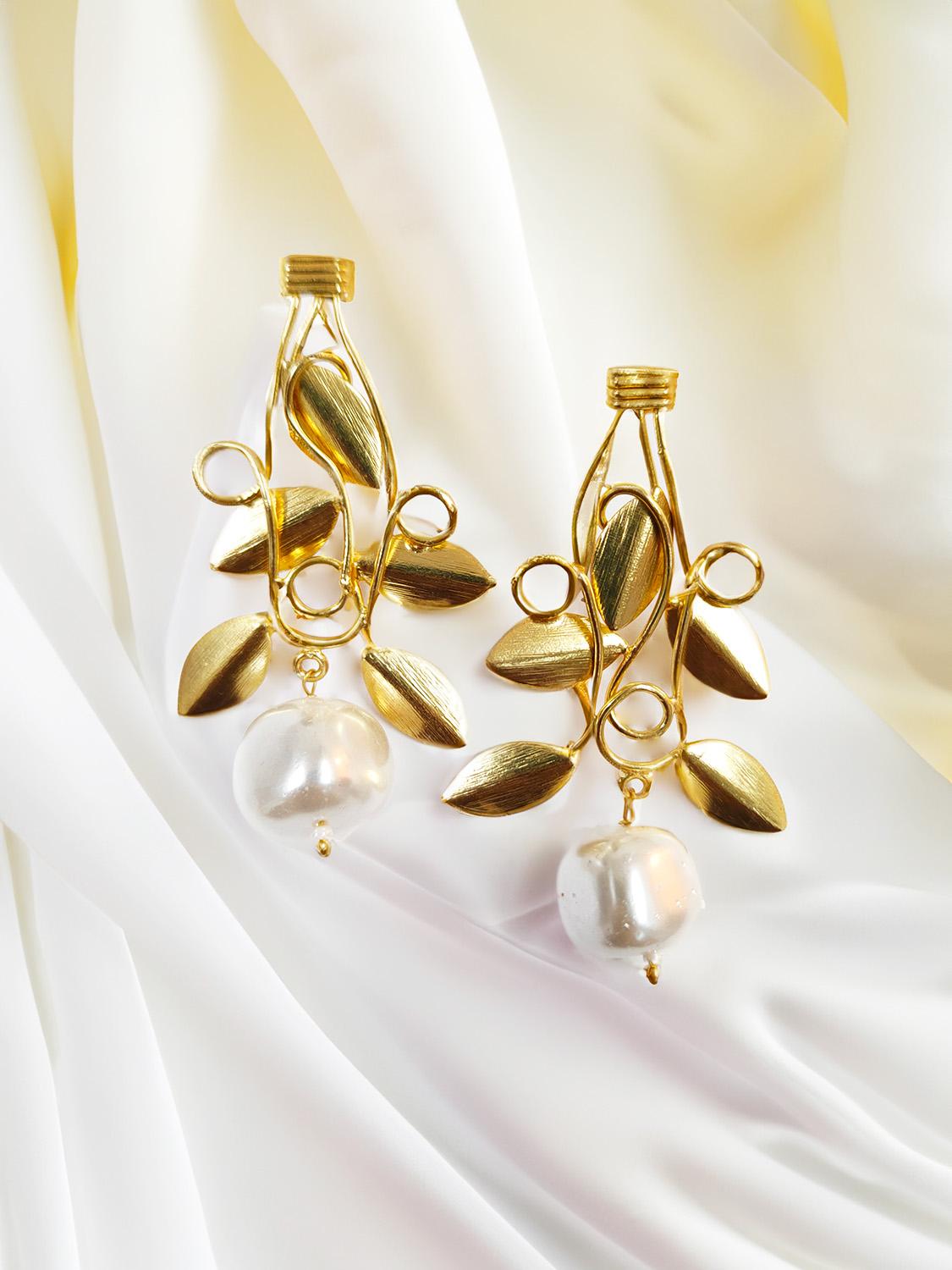 Leaf studs with Pearl Earrings